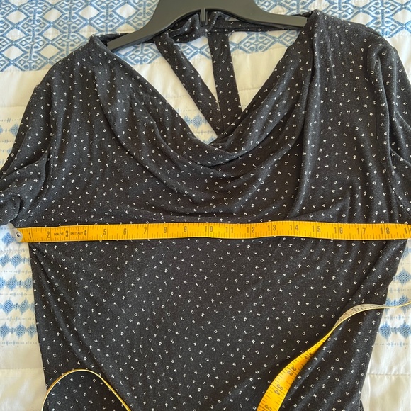 CAbi Tie Back Tee Blouse Top Style 3054 Size Medium - Picture 7 of 9